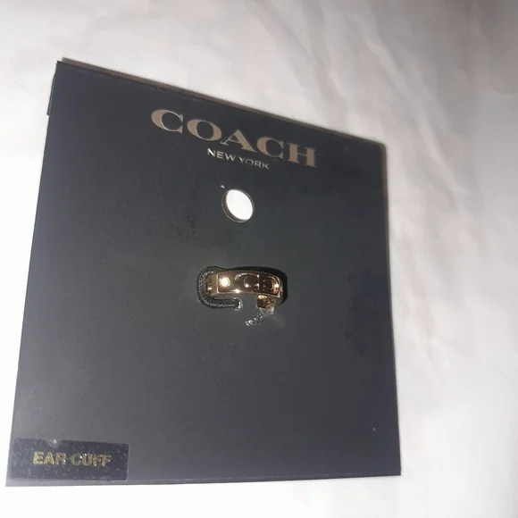 New COACH  Kissing Ear Cuff In Gold Color With Gems/Singature C (NWT) - Picture 2 of 8